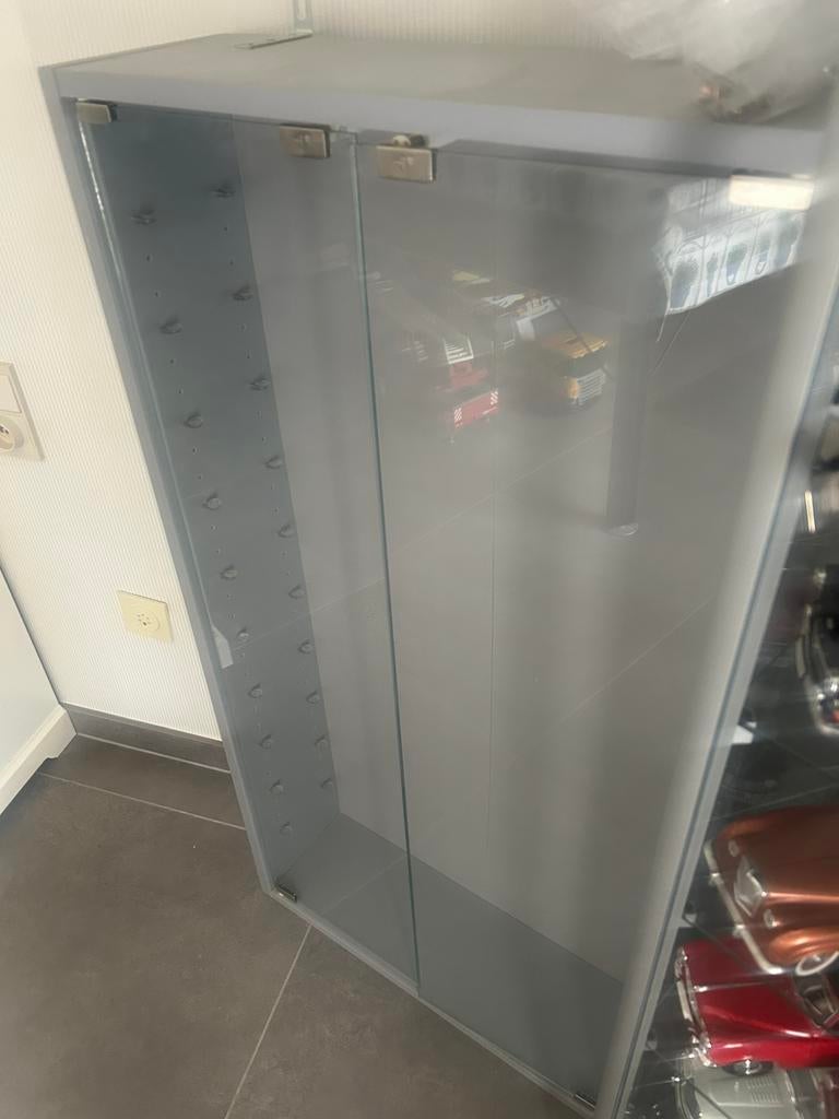 Belle vitrine avec portes vitrées et cadres en 10 pièces), Enlèvement, Comme neuf