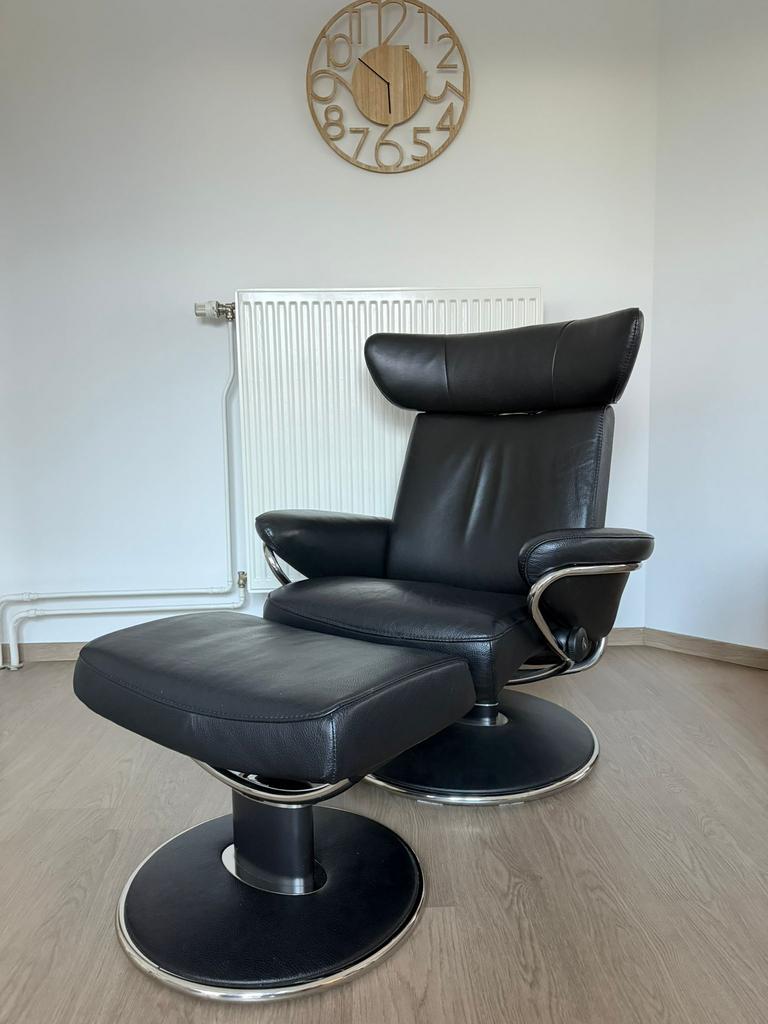 Design Fauteuil Stressless incl. Voetenbank (Jazz), Ophalen, 75 tot 100 cm, Zo goed als nieuw, Xooon Vitra Natuzzi Modern Design Liggen Lounge Eames Durlet