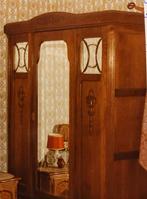 Zeer oude eiken kleerkast met spiegel, Antiek en Kunst, Ophalen