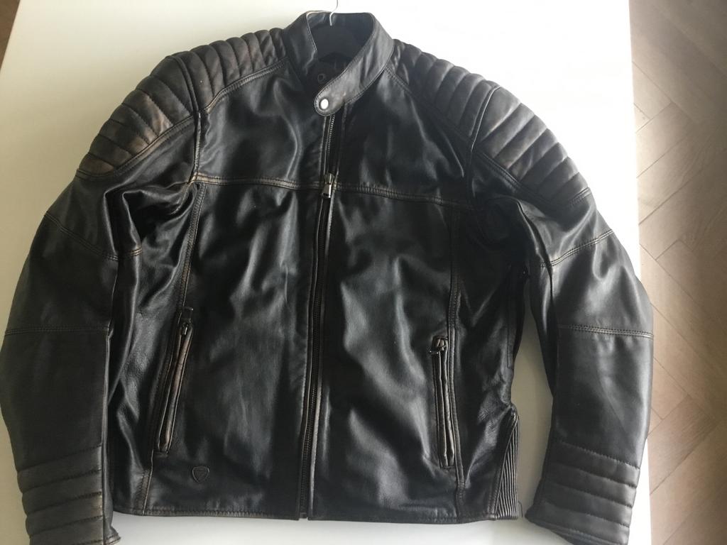Veste cuir moto, Motoren, Ophalen