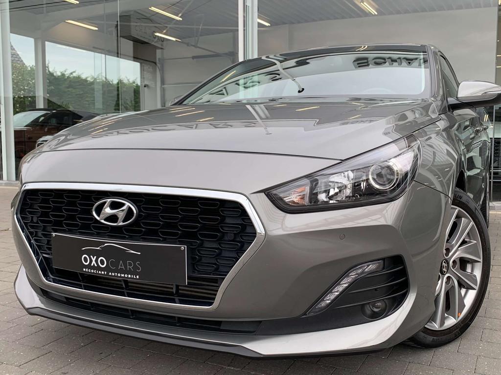 Hyundai i30 Fastback 1.4 T-GDI 140 CV / Clim Auto / Gps / Ca, Voorwielaandrijving, Stof, Gebruikt, Euro 6