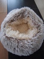 Nestje voor puppy, klein hondje of poes., Enlèvement