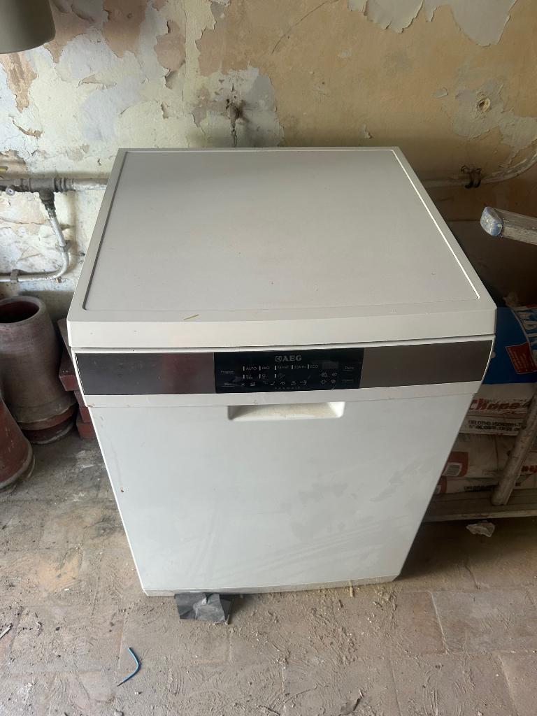 Lave-vaisselle AEG, Electroménager, 85 à 90 cm, Programme éco, Enlèvement, Utilisé