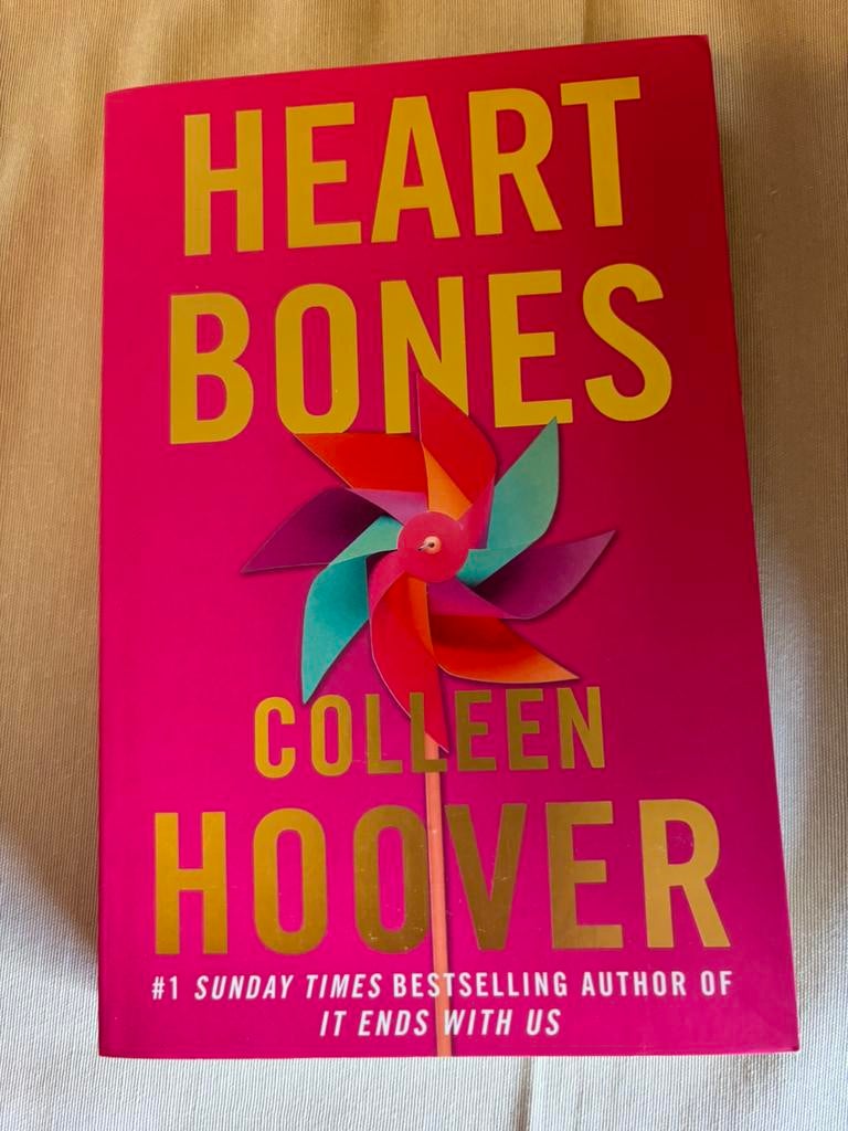 Heart bones van Colleen Hoover, Boeken, Chicklit, Ophalen, Zo goed als nieuw