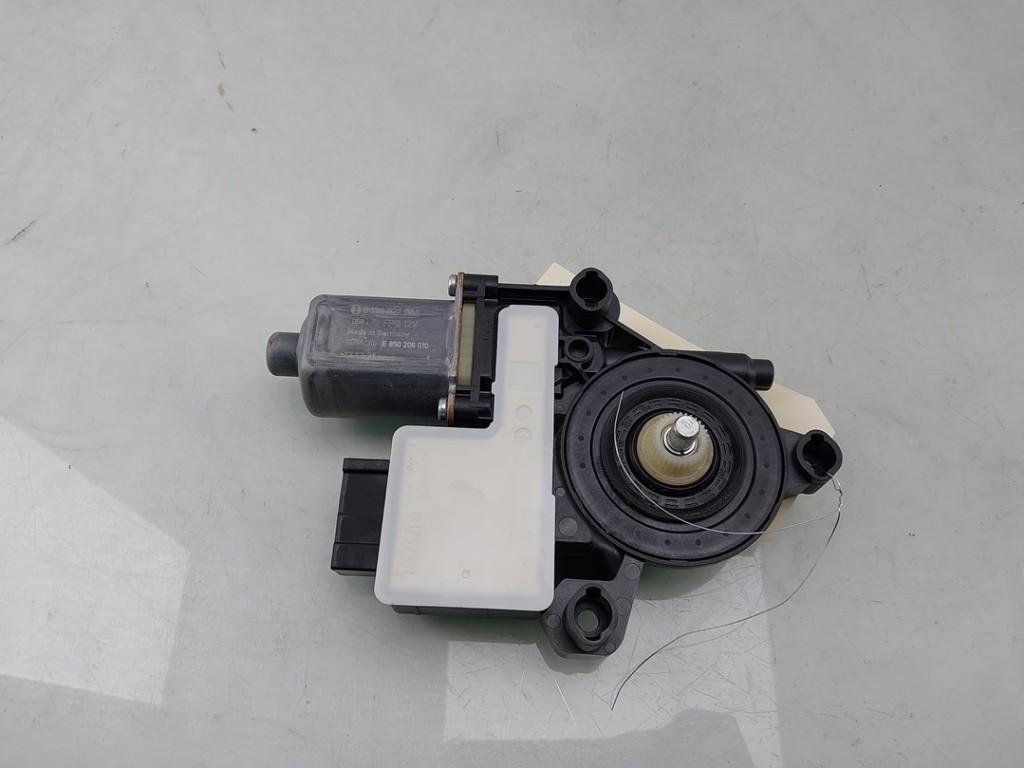 MOTEUR LEVE VITRE ELECTRIQUE Volkswagen Polo VI (AW1), Autos : Pièces & Accessoires, Utilisé, Volkswagen