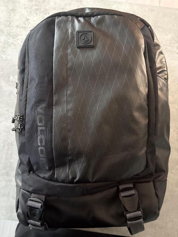 Sac à dos Volcom, Bijoux, Sacs & Beauté, Sacs | Sacs à dos, Comme neuf, Autres marques, 40 cm ou plus, 60 cm ou plus, Étanche