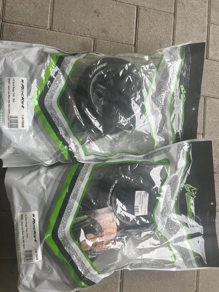 NIEUW!!! Nieuwe zet banden met velg, Hobby en Vrije tijd, Modelbouw | Radiografisch | Auto's, Ophalen