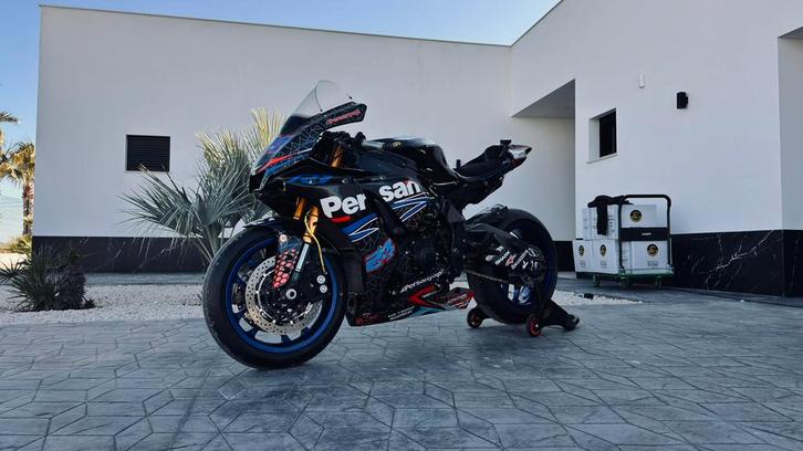 Yamaha R1, Motoren, Motoren | Yamaha, Particulier, Super Sport, meer dan 35 kW, 4 cilinders, Minimaal motorrijbewijs A1, ABS, Quickshifter