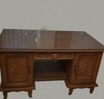 Klassiek houten bureau met houtsnijwerk, Antiek en Kunst, Ophalen
