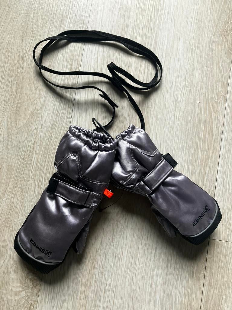 Nieuw Sinner skiwanten dry-s 2-3 jaar, Enfants & Bébés, Vêtements enfant | Bonnets, Écharpes & Gants, Enlèvement ou Envoi, Neuf