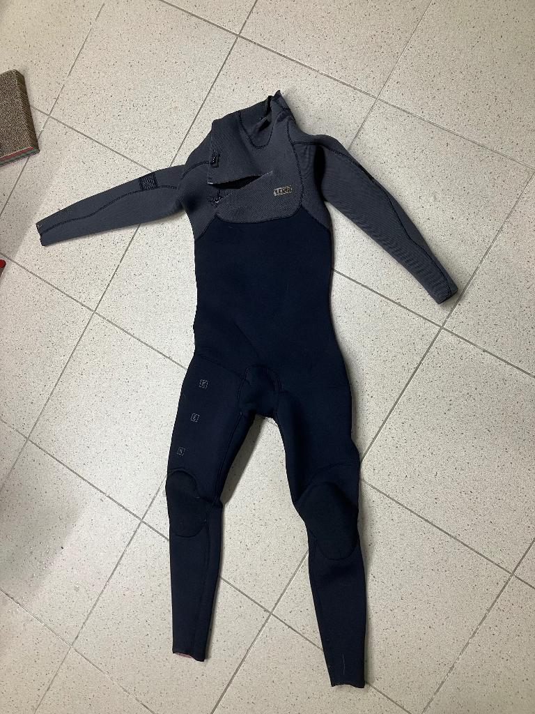 Wetsuit ION Seek Ampulla 5/4 Small Tall, Watersport en Boten, Watersportkleding, Zo goed als nieuw, Wetsuit, Heer, Ophalen of Verzenden