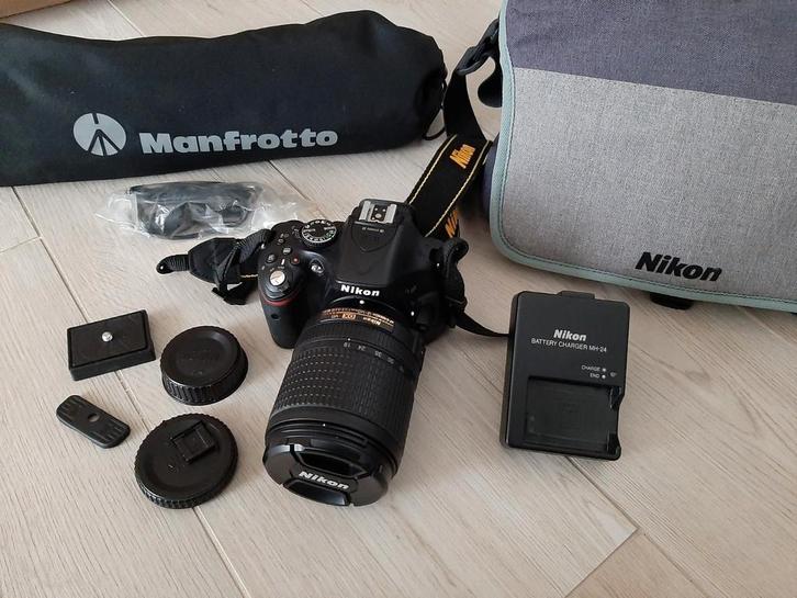 Nikon D5200 + lens + Manfrotto statief + tas, Audio, Tv en Foto, Fotocamera's Digitaal, Nikon, Ophalen