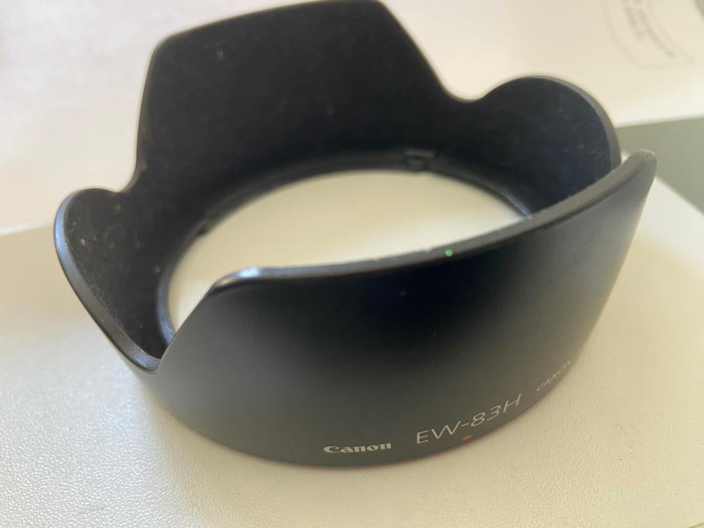 zonnekap canon 24-105, Ophalen, Zo goed als nieuw, Standaardlens