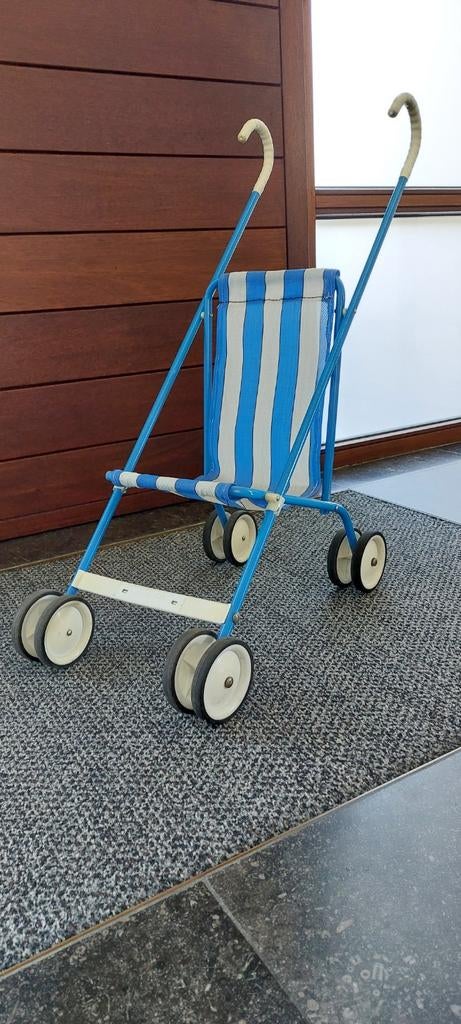 Poppenwagen, Ophalen