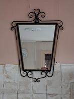 miroir ancien, Enlèvement