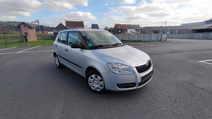 Skoda Fabia 1.2 avec climatisation, Autos, Skoda, Entreprise, Achat, Fabia, Essence, Euro 4, Hatchback, 5 portes, Boîte manuelle
