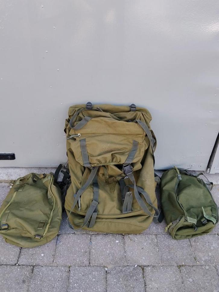 Berghaus trekkingrugzak ( militair ), Handtassen en Accessoires, Tassen | Rugtassen, Zo goed als nieuw, Trekking, Ophalen