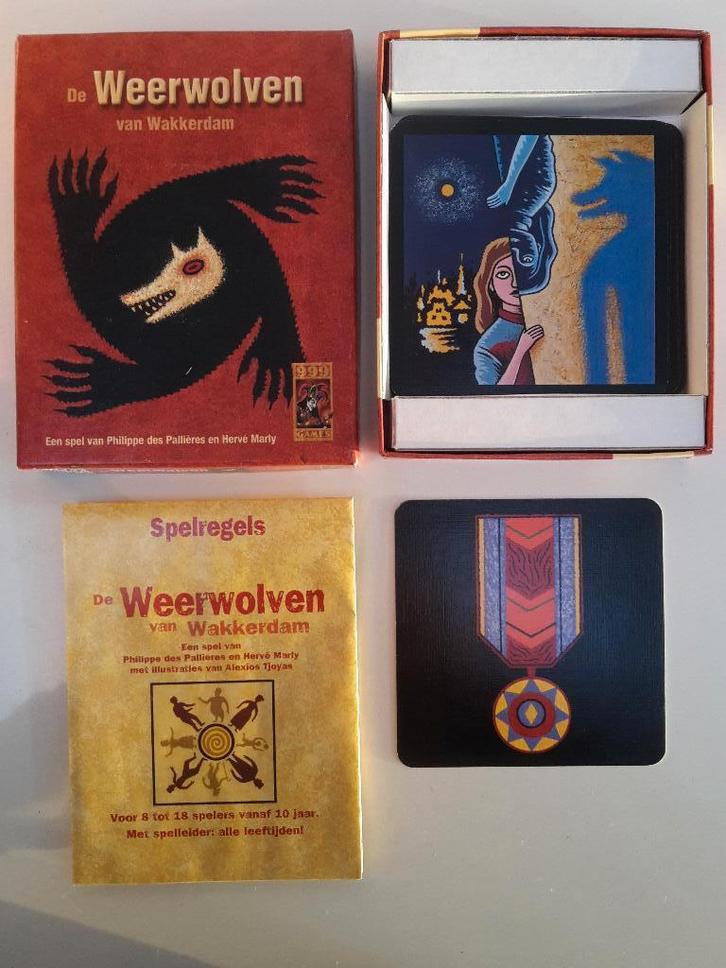 Nieuw spel Weerwolven, 8-18 sp., 10+, 999, + 1 gratis promo, Hobby en Vrije tijd, Gezelschapsspellen | Kaartspellen, Nieuw, Ophalen of Verzenden