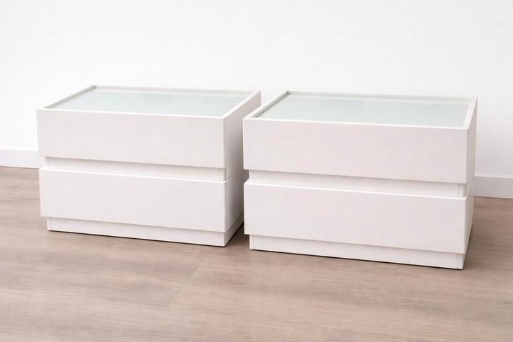 2 grote nachttafels, Huis en Inrichting, Slaapkamer | Nachtkastjes, Gebruikt, Minder dan 55 cm, 65 cm of meer, Hout, Ophalen