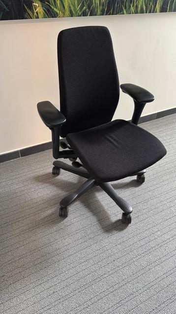 Kinnarps 5224 Synchroon Bureaustoel (3x) beschikbaar voor biedingen