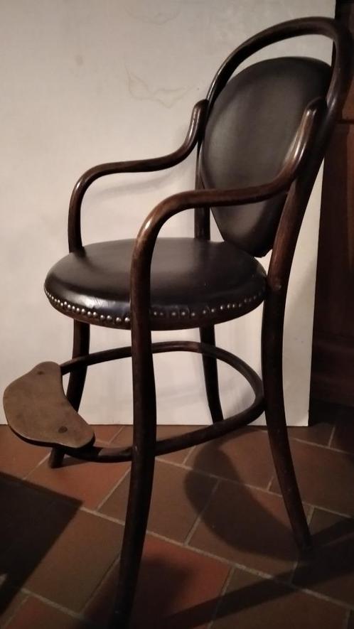 Chaise haute ancienne - bois & cuir  // Stoel - hout & leer, Antiquités & Art, Antiquités | Meubles | Chaises & Canapés, Enlèvement