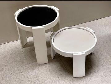 Cassina 780 nesting tables beschikbaar voor biedingen