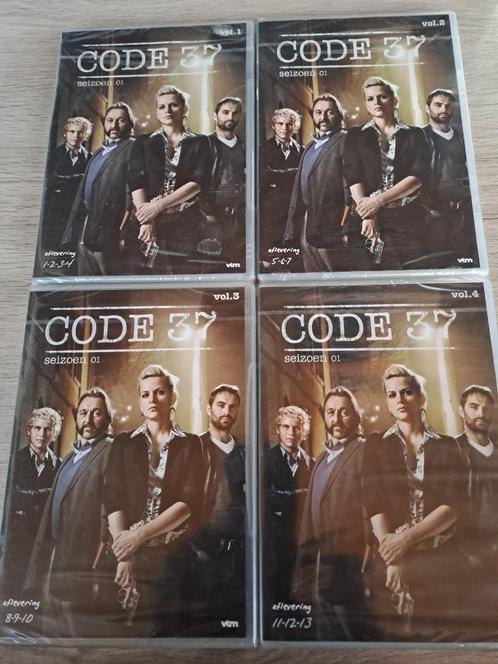 Code 37 seizoen 1, CD & DVD, DVD | TV & Séries télévisées, Neuf, dans son emballage, Enlèvement ou Envoi