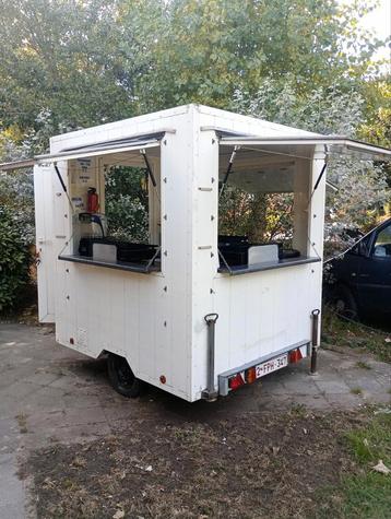 Verkoopswagen foodtrailer remorque hamburger  beschikbaar voor biedingen