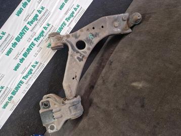 Draagarm rechts-voor van een Ford Focus beschikbaar voor biedingen