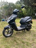 Peugeot kisbee 2-takt A-klasse, Fietsen en Brommers, Ophalen, Zo goed als nieuw