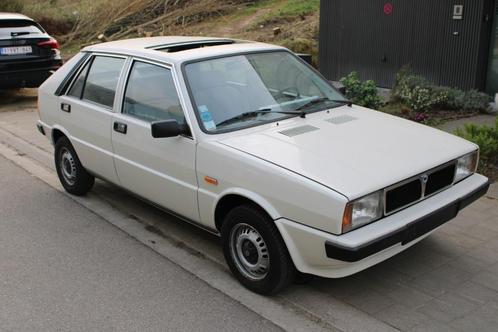 Lancia Delta, Auto's, Lancia, Particulier, Delta, Benzine, Coupé, 4 deurs, Handgeschakeld, Wit, Grijs, Stof, Voorwielaandrijving