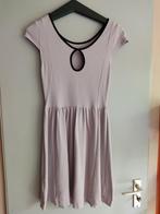 Jurk, S, 70% viscose, 26% polyamide, 4% elastaan, lengte 90, H&M, Ophalen of Verzenden, Zo goed als nieuw, Knielengte