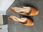 Guess hielschoen voor dames, Ophalen, Gedragen, Beige