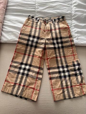 Burberry broek beschikbaar voor biedingen