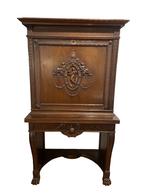 Meuble bar ancien sculpté – Travail russe XIXe