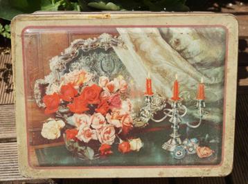 retro blikken doos beschikbaar voor biedingen