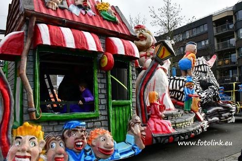 Carnavalswagen thema ‘Love is in the Air’, Hobby en Vrije tijd, Feestartikelen, Gebruikt, Overige typen, Ophalen