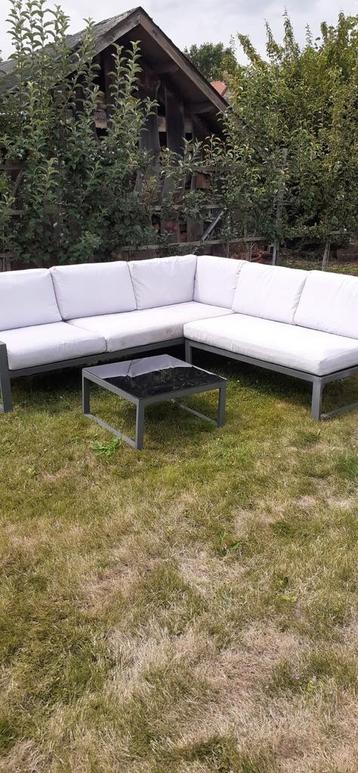 Loungeset beschikbaar voor biedingen
