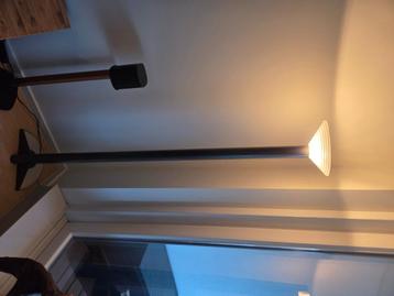 Lampe design, Enlèvement, Comme neuf, Métal