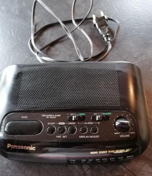 Radio réveil Panasonic RC 6099, Electroménager, Réveils, Utilisé, Digital, Enlèvement ou Envoi