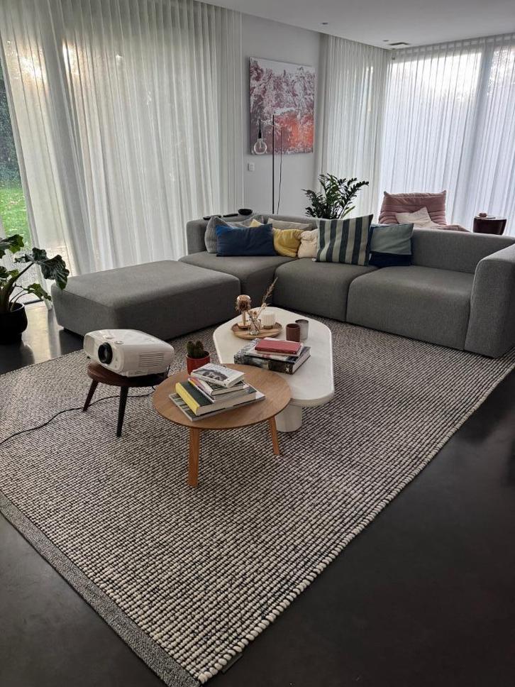 HAY Mags sofa - 300 cm breed – met chaise longue. & poef, Huis en Inrichting, Zetels | Zetels en Chaises Longues, Gebruikt, Vierpersoons of meer