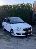 Skoda Fabia 2014, Auto's, Voorwielaandrijving, Euro 5, Stof, Zwart