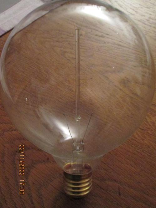 Ampoule à incandescence., Huis en Inrichting, Lampen | Losse lampen, Nieuw, Gloeilamp, 30 tot 60 watt, E27 (groot), Ophalen