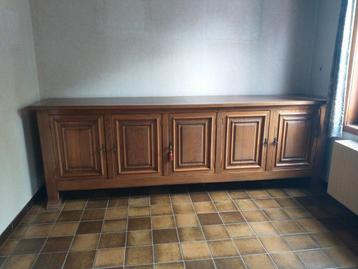 Grote dressoir met 5 deuren in eik beschikbaar voor biedingen
