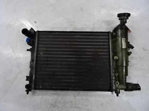 RADIATEUR Citroën Saxo (01-1996/12-2004), Auto-onderdelen, Airco en Verwarming, Citroën, Gebruikt