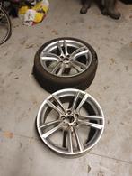 Vier velgen en 2 banden, Ophalen, Gebruikt, 275 mm, Banden en Velgen