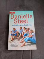 Danielle steel - Vrienden voor het leven (pocket), Boeken, Romans, Danielle Steel, Amerika, Ophalen of Verzenden, Zo goed als nieuw