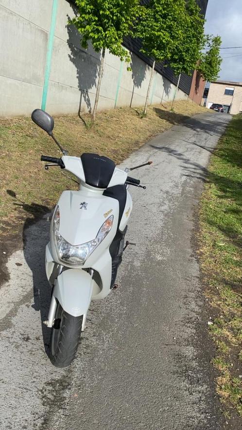 Peugeot kisbee A klasse, Fietsen en Brommers, Scooters | Peugeot, Gebruikt, Overige modellen, Klasse A (25 km/u), Benzine, Ophalen of Verzenden
