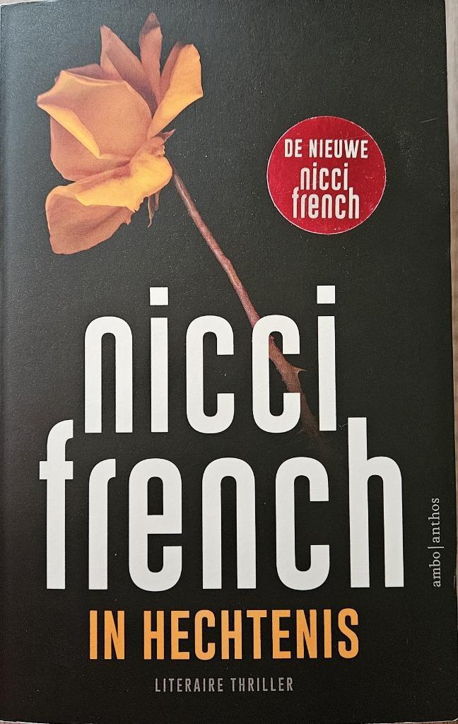In hechtenis - Nicci French - 2020, Boeken, Thrillers, Zo goed als nieuw, Ophalen of Verzenden