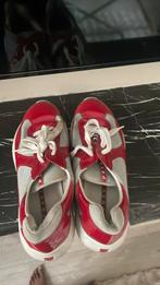 Prada echte rode sneaker, Kinderen en Baby's, Babykleding | Schoentjes en Sokjes, Ophalen, Gebruikt